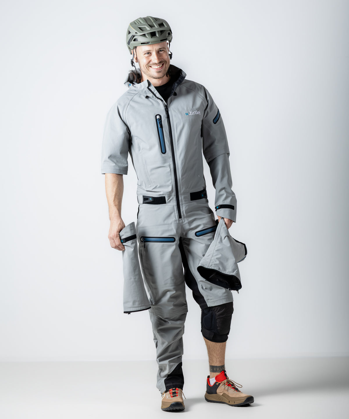 Rider wearing the dirtlej Dirtsuit SFD Edition V5.0